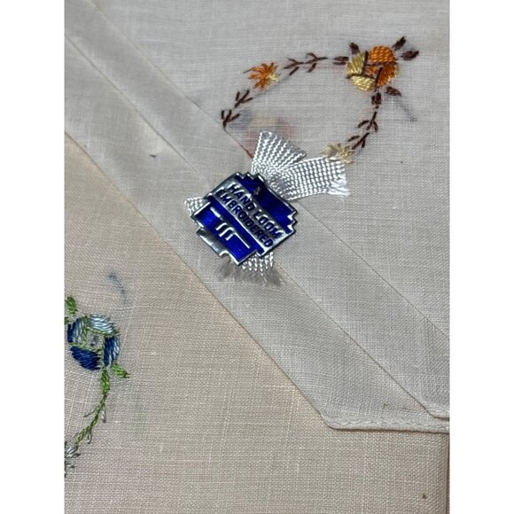 Vintage Handkerchief Set W/ Embroidered Floral Patterns Crochet Lace Edges Origi - Picture 2 of 8